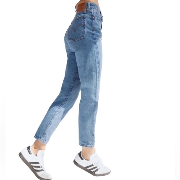 LEVI’S WEDGIE ICON FIT LIGHT DENIM JEANS 26 - Picture 2 of 13